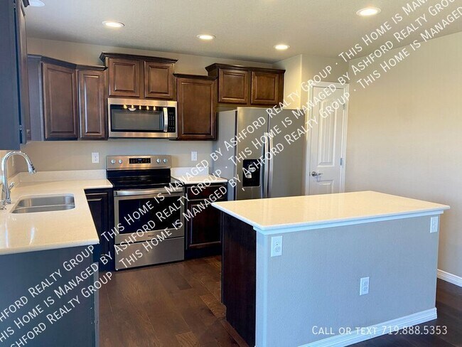 Foto del edificio - 6142 Meadowbank Ln