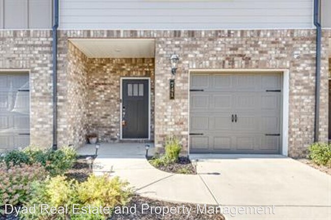 Building Photo - 3 br, 2.5 bath House - 725 Prairie View Drive