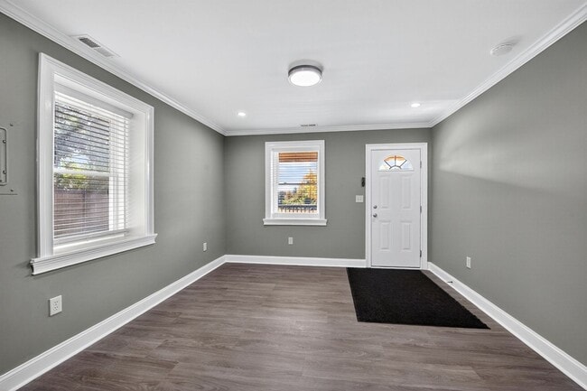 Building Photo - 509 Hoke St