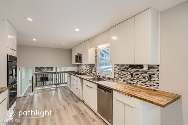 Building Photo - 4 br, 2 bath House - 399 Alp Ln SW UNIT