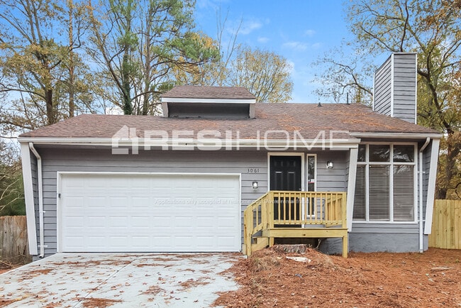 Building Photo - 3061 Chippewa Dr