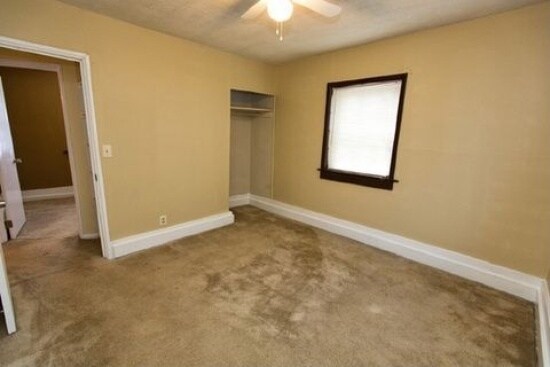 Foto del edificio - 1565 Meadow Ct