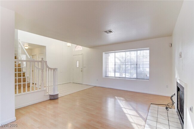 Foto del edificio - 2616 Island Brook Dr