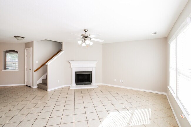 Foto del edificio - 9032 Wild Rose Ln