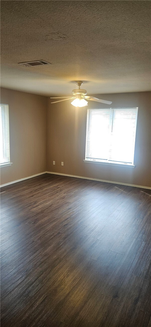 Foto del edificio - 820 W Piedmont Pl