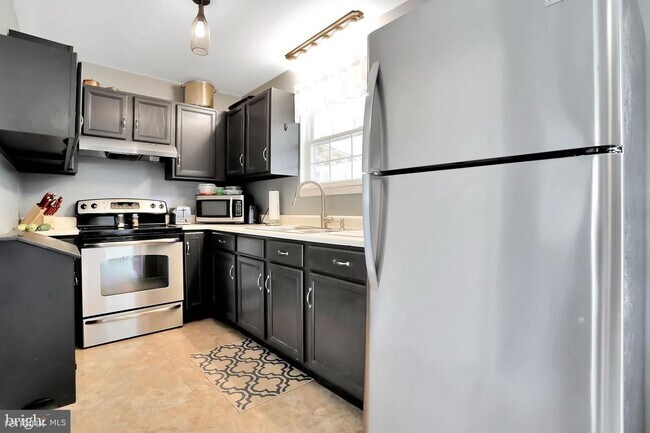 Building Photo - 2 br, 2 bath Condo - 136 Arch St