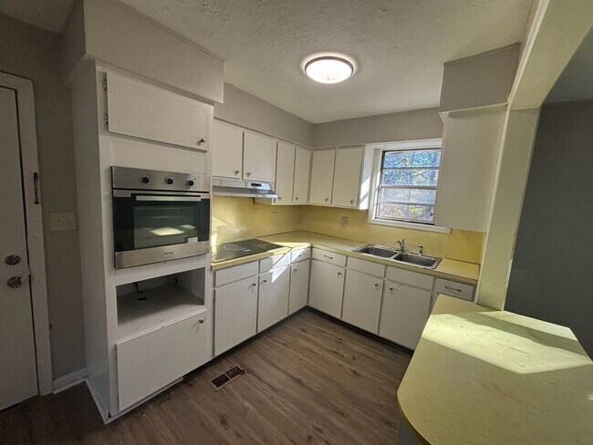 Foto del edificio - Vintage Charm Meets Modern Convenience