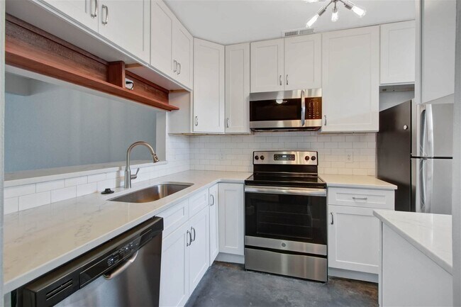 Building Photo - 235 Stefan Drive Apt #2, Charleston, SC 29...