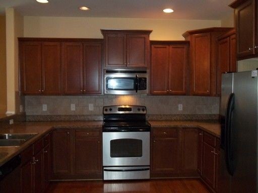 Building Photo - 4 Bedroom home for rent