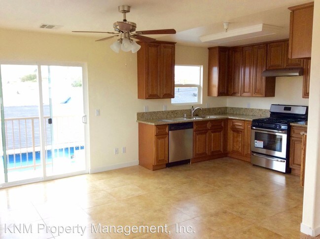 Foto del edificio - 828-830 N Lagoon Ave