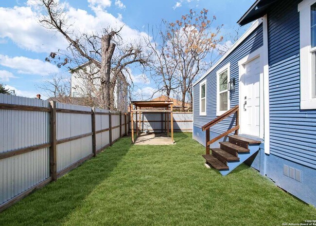 Foto del edificio - 415 S Olive St