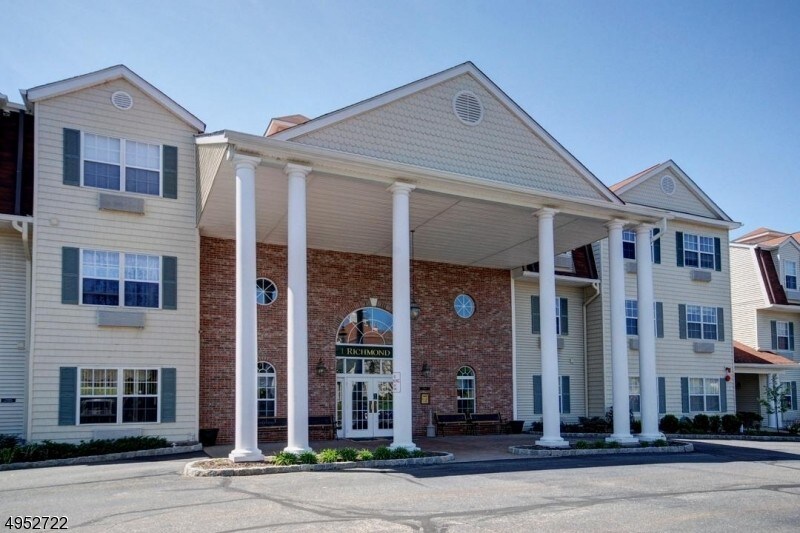 6303 Richmond Rd Unit 303, West Milford, NJ 07480 Condo for Rent in