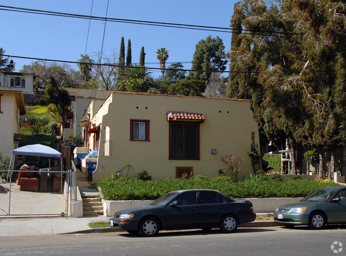 Building Photo - 350-362 N Avenue 61