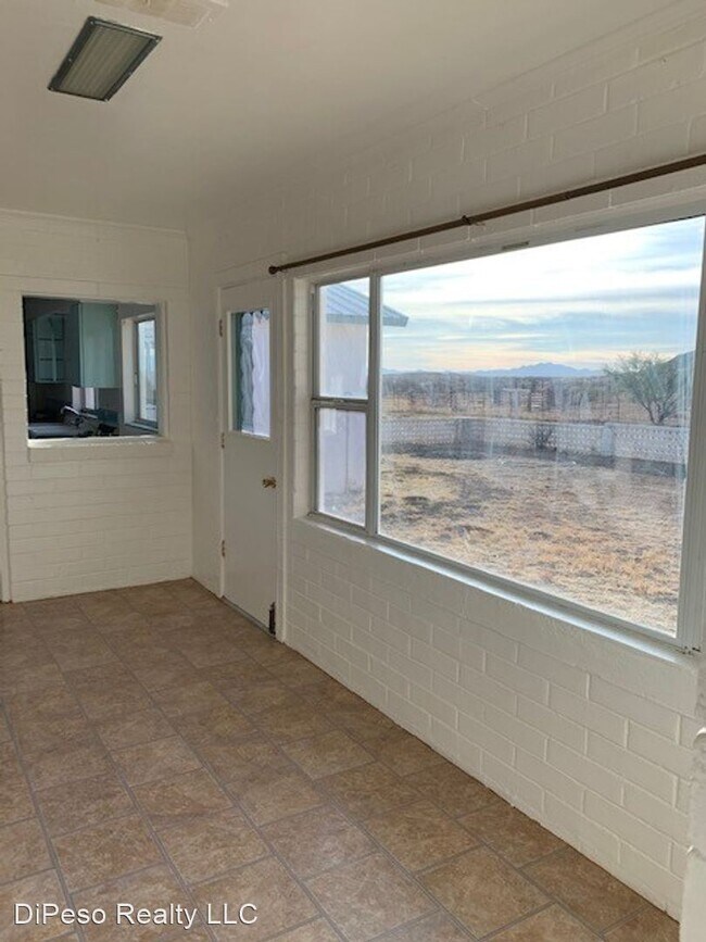 Building Photo - 3 br, 2 bath House - 1187 S N Y Ranch Road