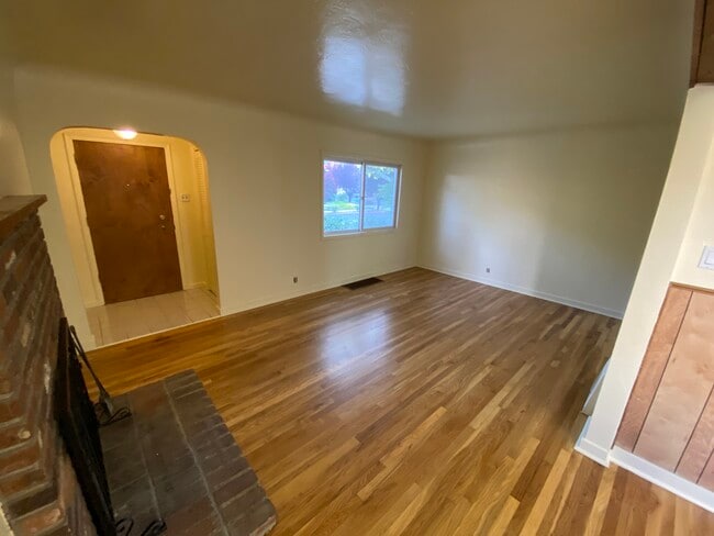 Living Room - 245 W Pueblo St