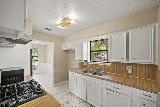 Foto del edificio - 9234 Long Barrel Ln