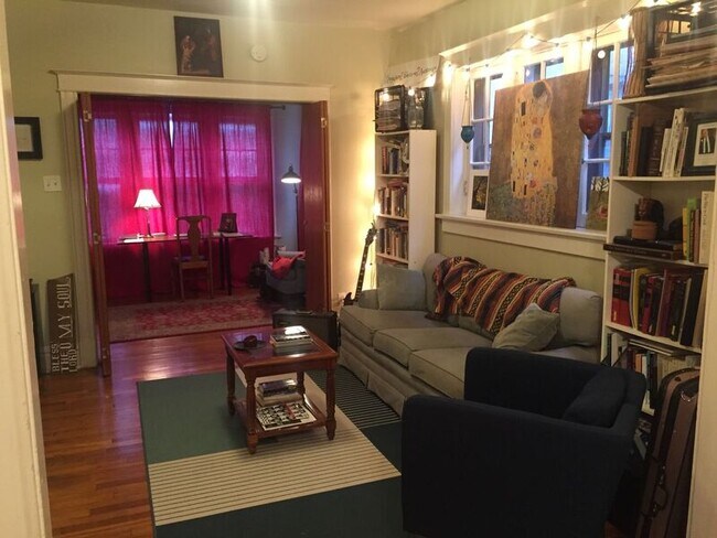 Foto del edificio - 3139 Halliday Ave