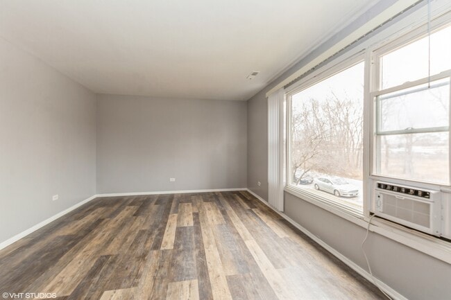 Building Photo - 87 Paxton Ave