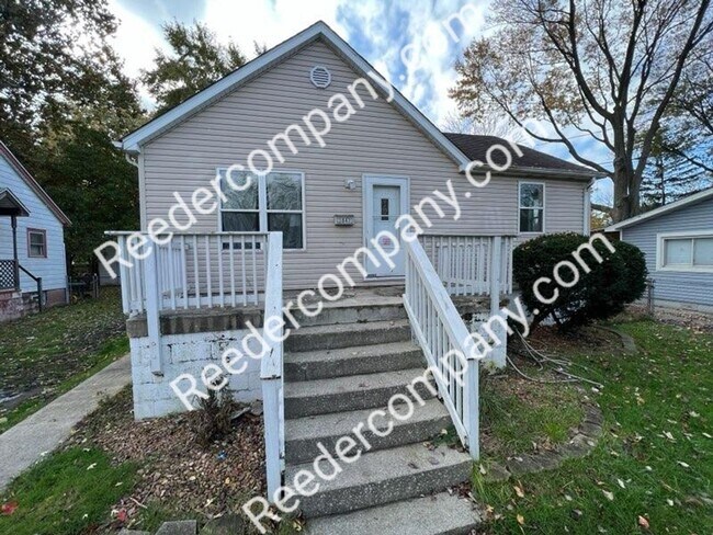 Building Photo - Newly Renovated 2 bedroom 1 bath house