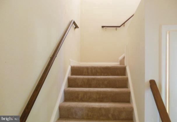 Foto del edificio - Bright Condo Living in Prime Fairfax Location