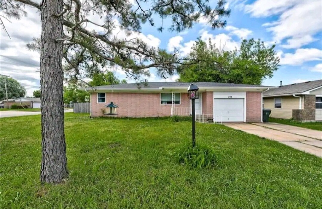 Foto principal - 700 Terry Dr