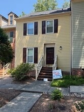 Building Photo - 3205 Coachman's Way