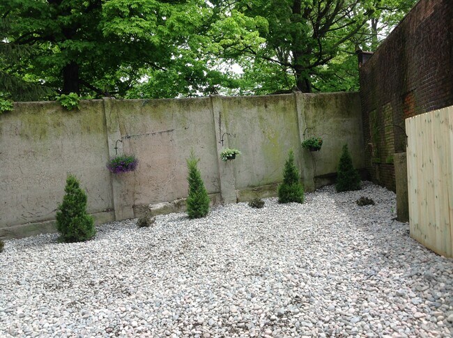 Foto del edificio - 1947 E 124th Pl