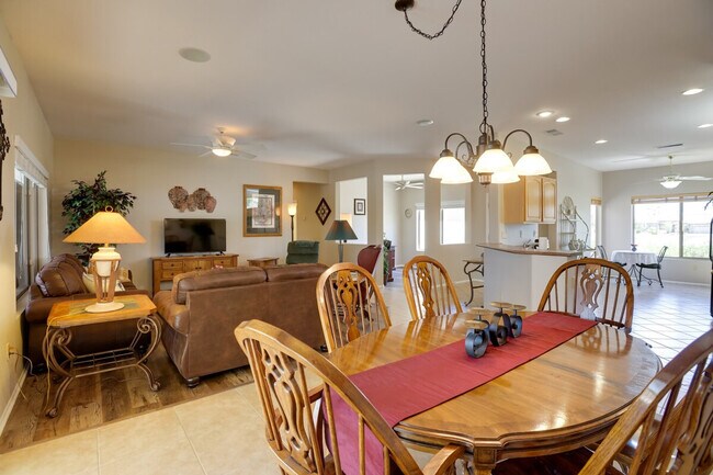 Foto del edificio - 15271 W Pantano Dr