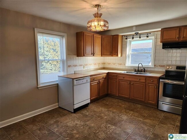 Building Photo - 5543 PA-873