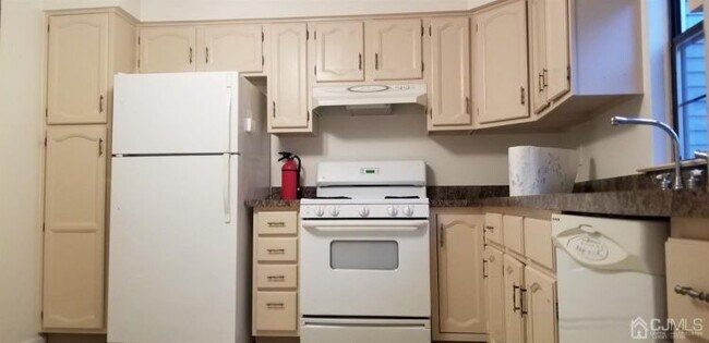 Foto del edificio - 2103 Timber Oaks Rd