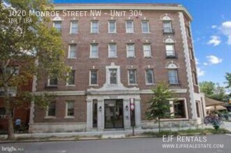 Building Photo - 1020 Monroe St NW