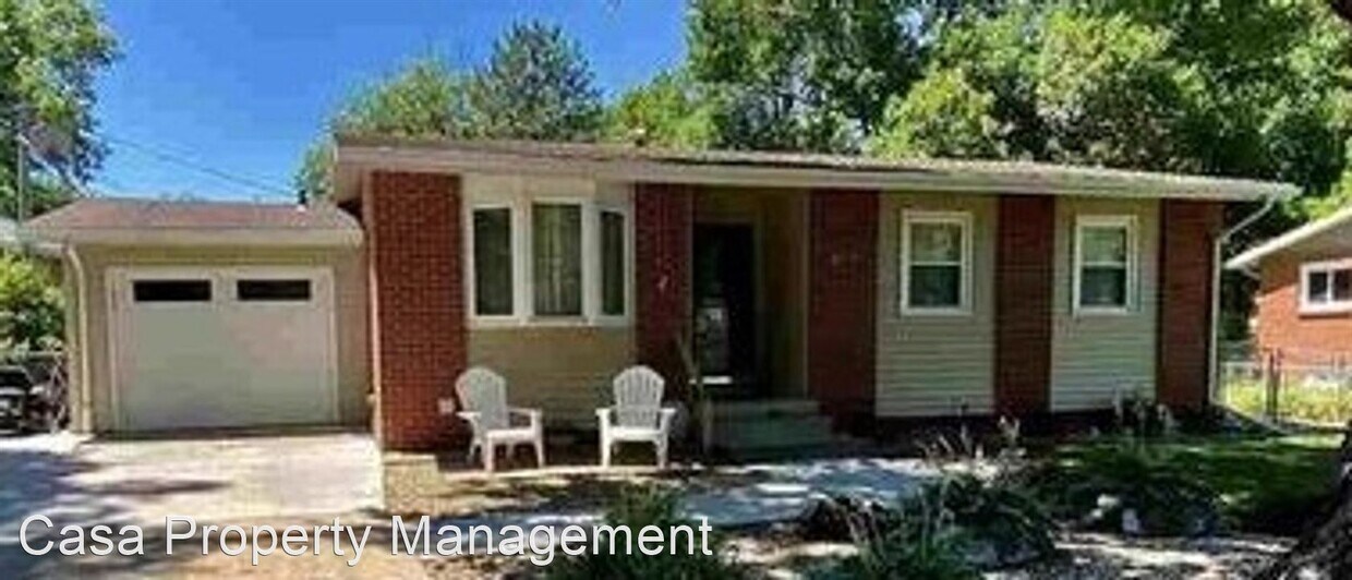 2221 Ammon Ave, Lincoln, NE 68505 House Rental in Lincoln, NE