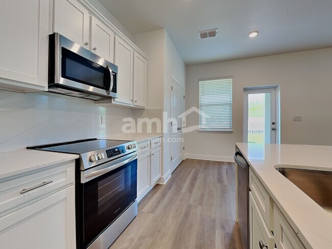 Building Photo - 6756 Atlantic Bch Ave