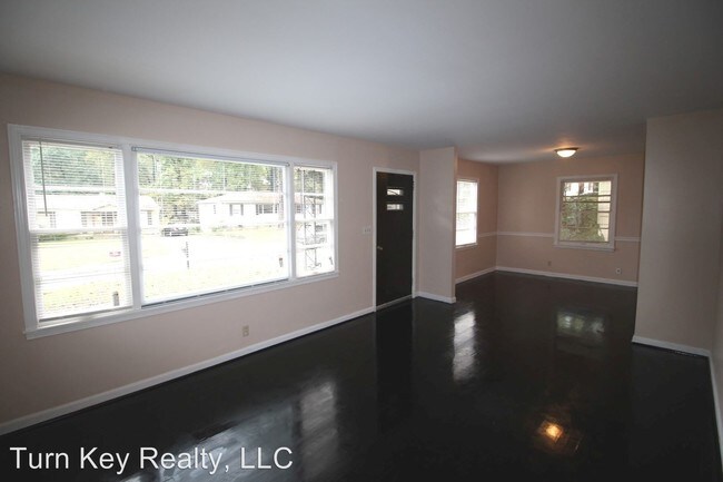 Building Photo - 625 Callahan Rd