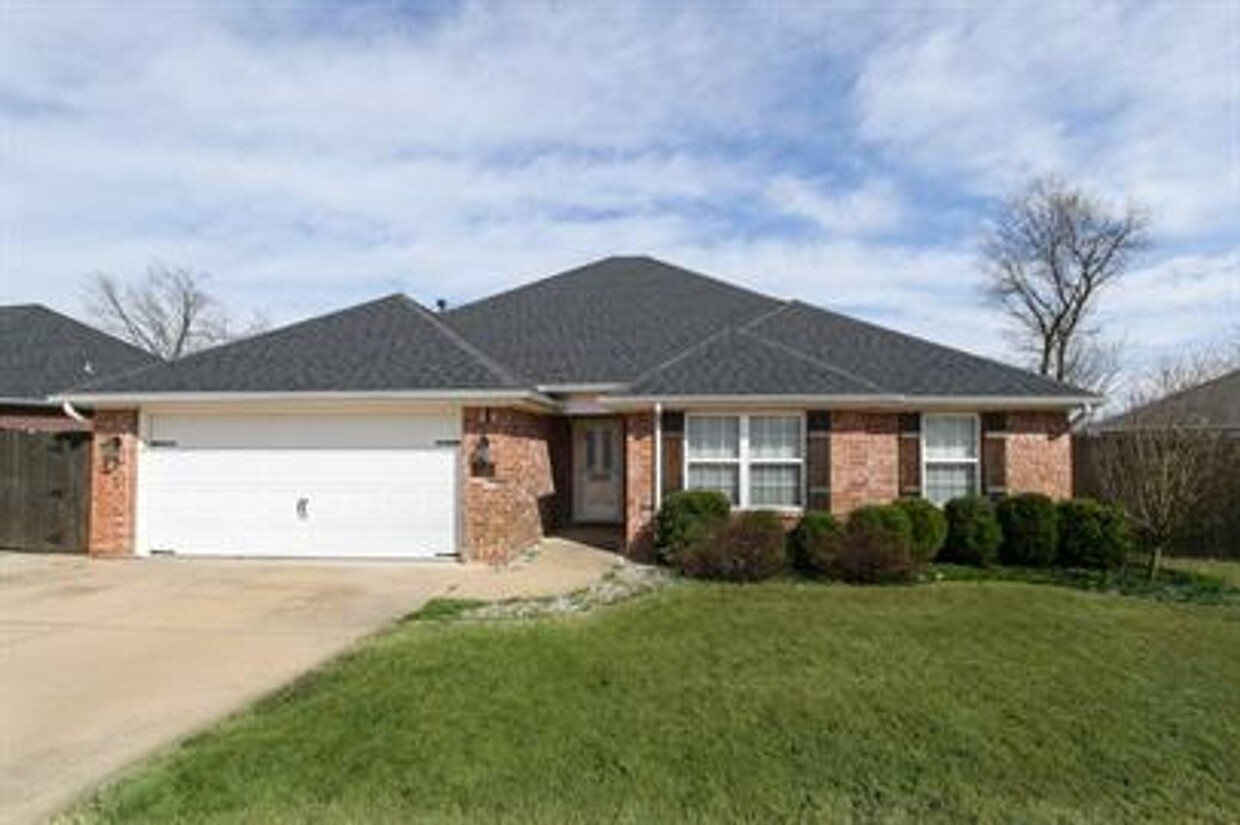 Foto principal - Perfect 3 bed/2 bath home in Centerton!