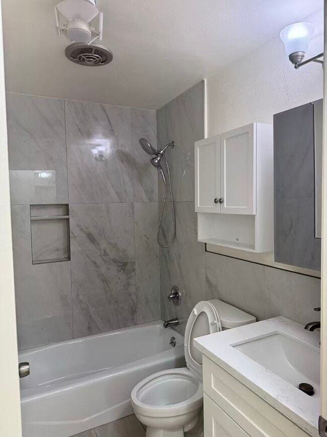 Foto del edificio - 32 Wharf Dr