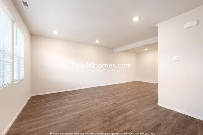 Foto del edificio - 884 N 18th Ave