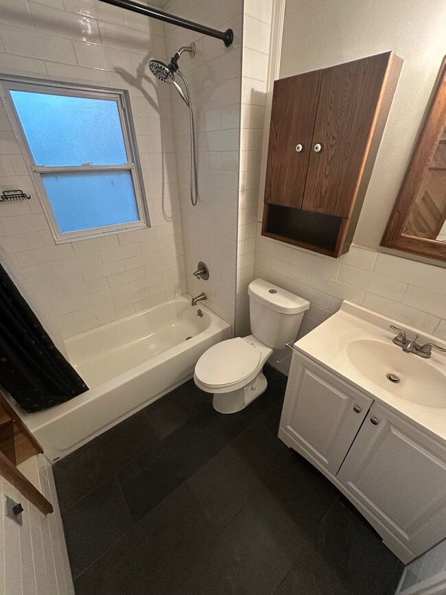 Foto del edificio - $1919 | 2BR/1BA | Cute Dog Friendly Home near Patty Jewett Golf Course