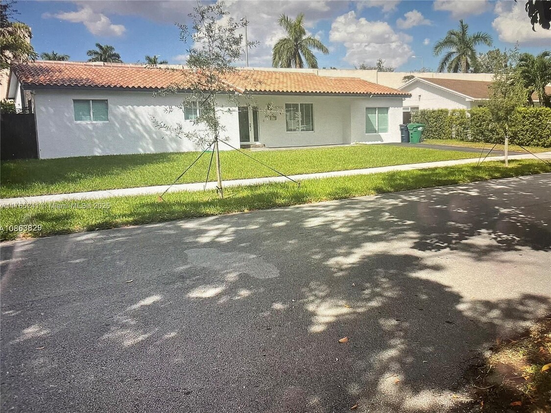 Foto principal - 10900 SW 107th Ave