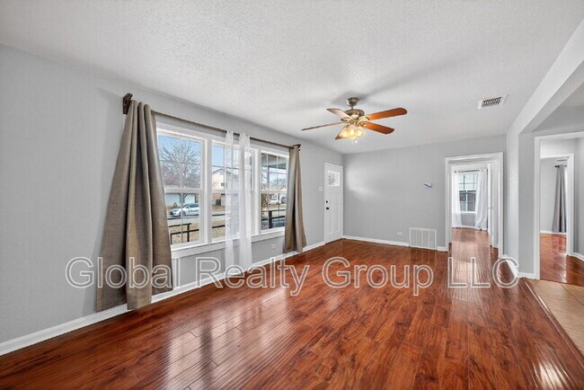 Foto del edificio - 408 Aviation Ave