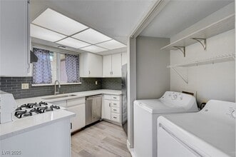 Building Photo - 527 Kristin Ln