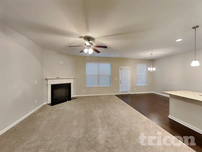 Foto del edificio - 377 Lossie Ln