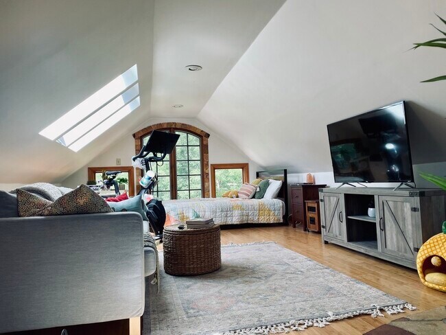 Foto del edificio - 1701 Taylor St NE