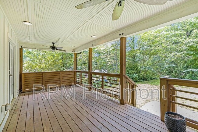 Building Photo - 1355 Westview Dr SW