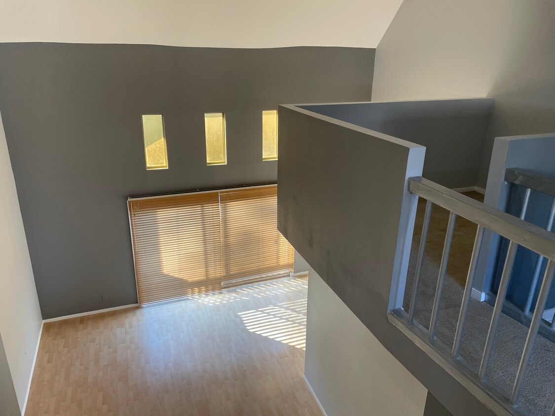 Foto principal - 4660 Coldwater Canyon Ave