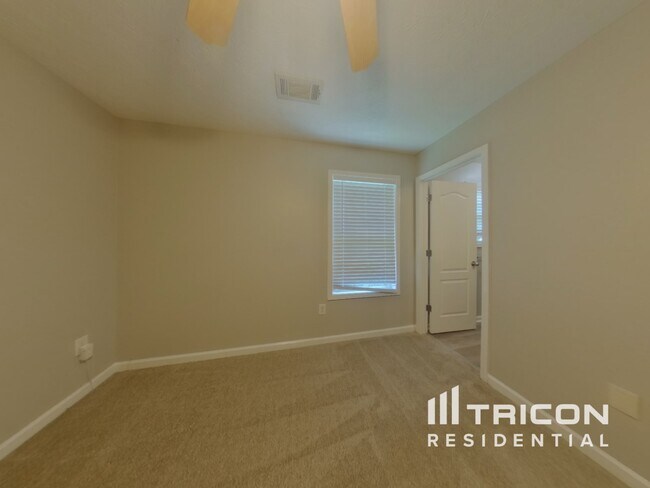 Foto del edificio - 1032 Wedgewood Ct NE