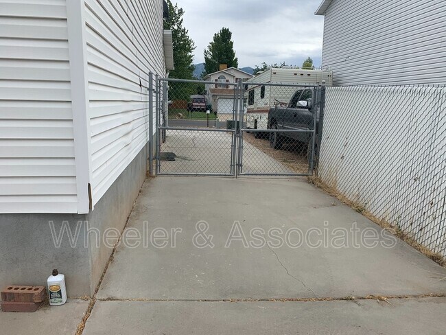 Building Photo - 1157 N 2675 W