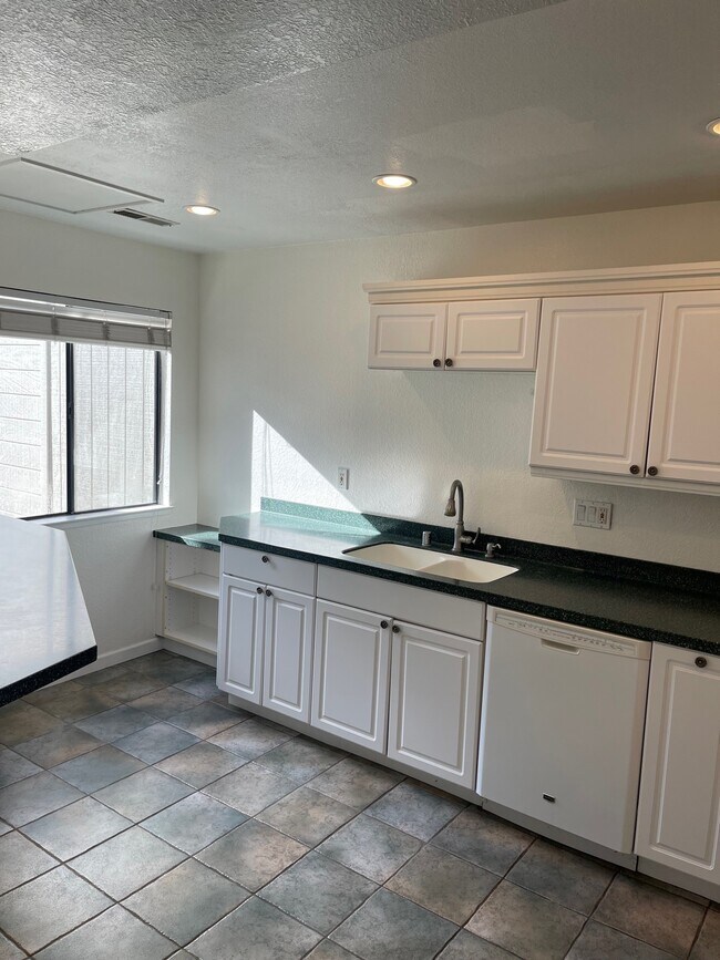 Foto del edificio - 2605 Mallory Ln