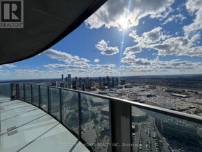 Building Photo - 60 Absolute Ave