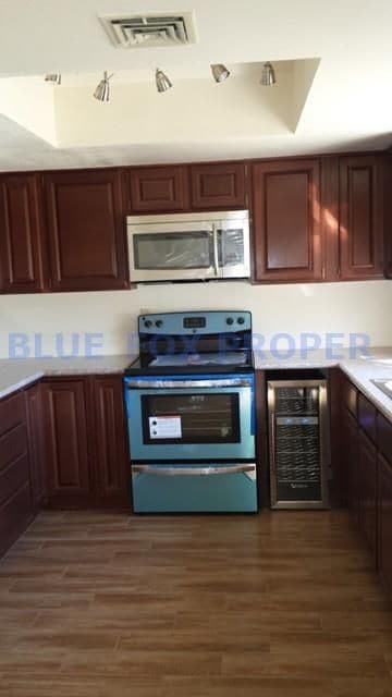 Building Photo - 650 E Camino Lujosa